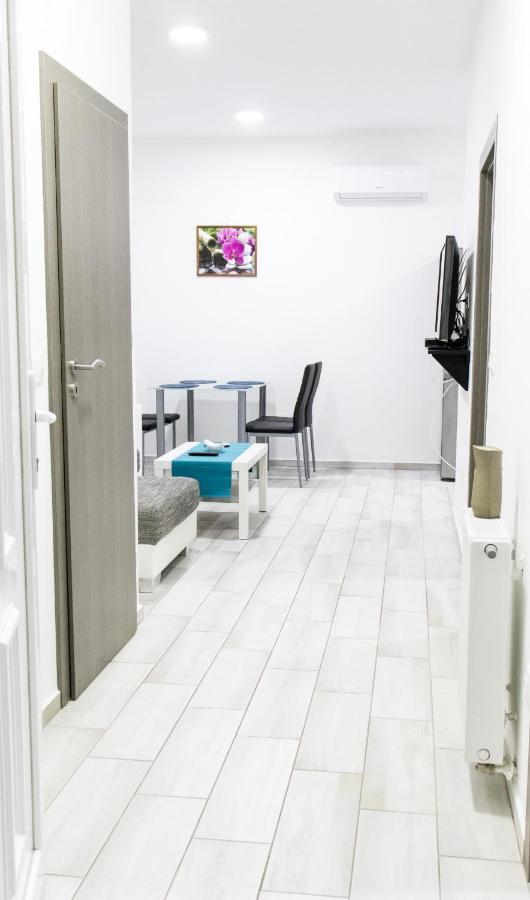 Trika Apartman ชาร์วาร์ ภายนอก รูปภาพ