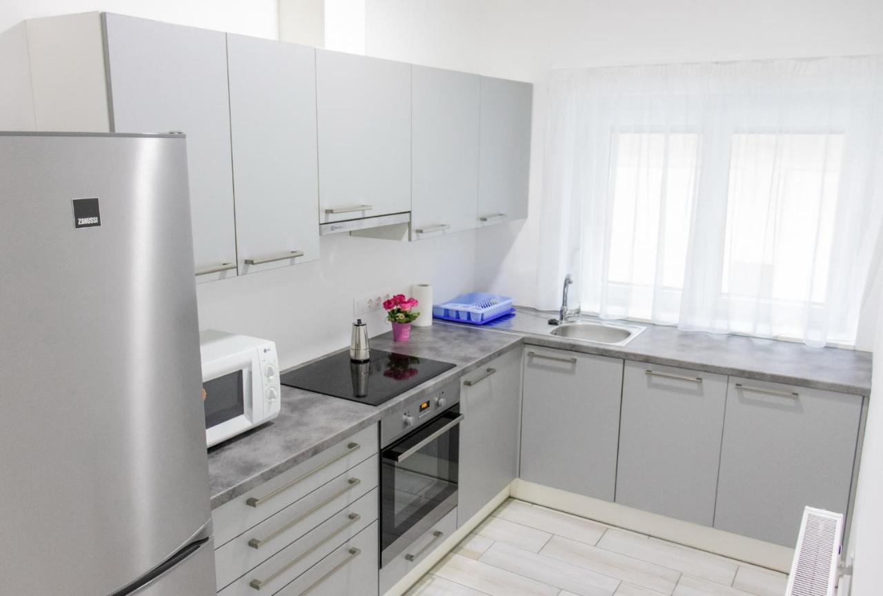 Trika Apartman ชาร์วาร์ ภายนอก รูปภาพ