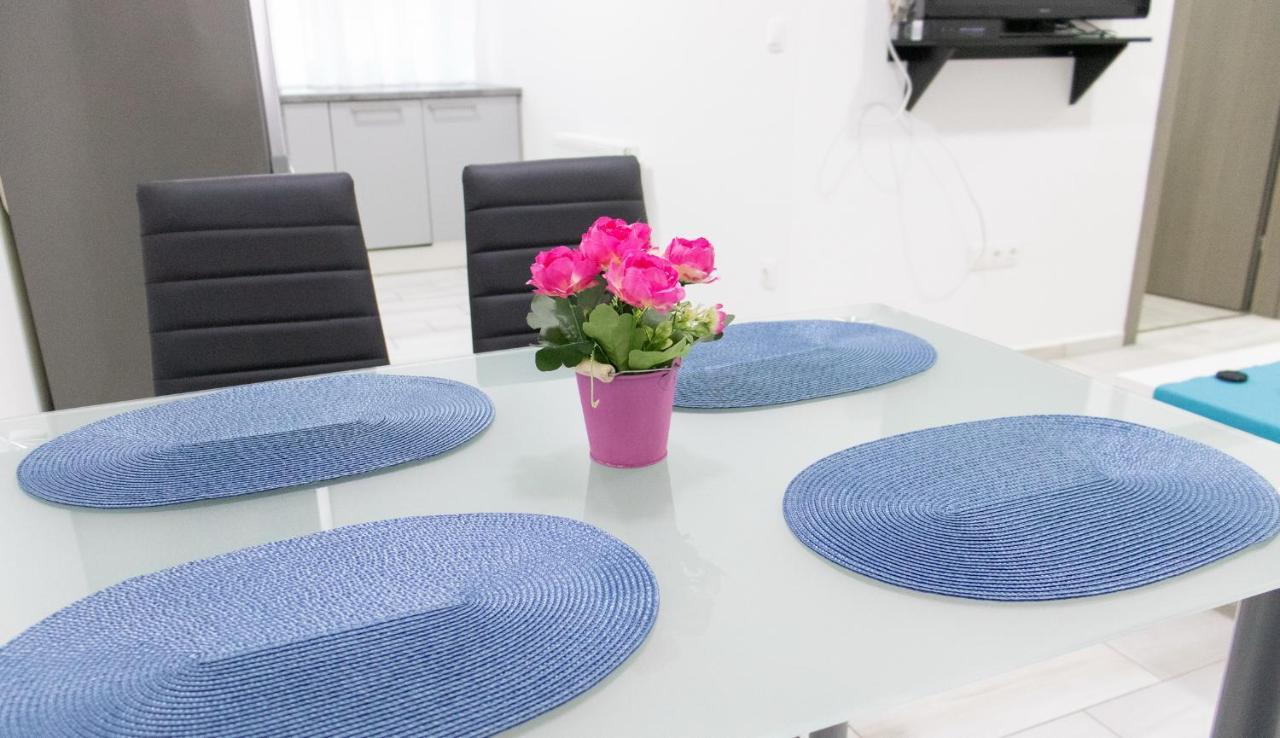 Trika Apartman ชาร์วาร์ ภายนอก รูปภาพ