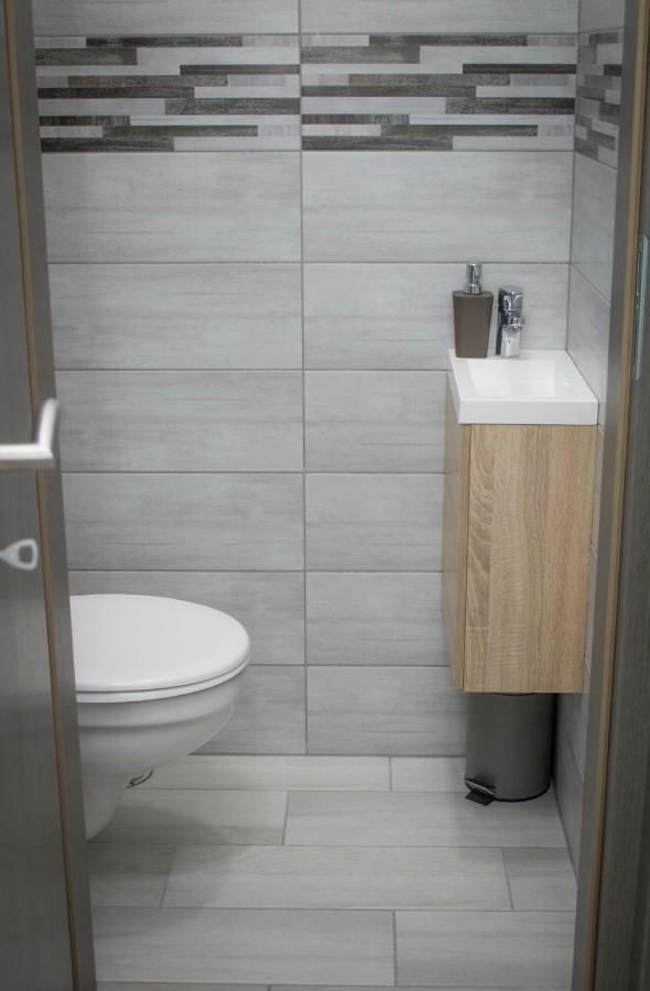 Trika Apartman ชาร์วาร์ ภายนอก รูปภาพ