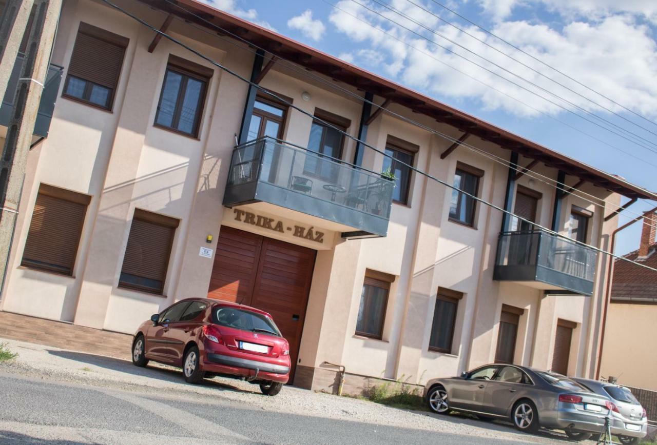 Trika Apartman ชาร์วาร์ ภายนอก รูปภาพ